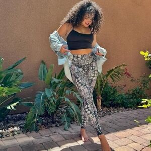 🎴Limited Edition🎴 Solbox Niyama Sol Wabi Sabi Batefoot Leggings XS